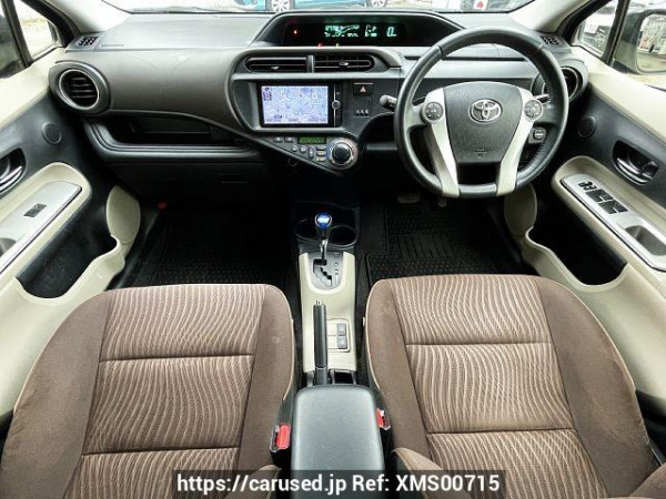 Used 2013 AT toyota aqua DAA-NHP10 Image[1]