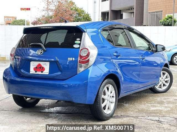 Used 2013 AT toyota aqua DAA-NHP10 Image[2]