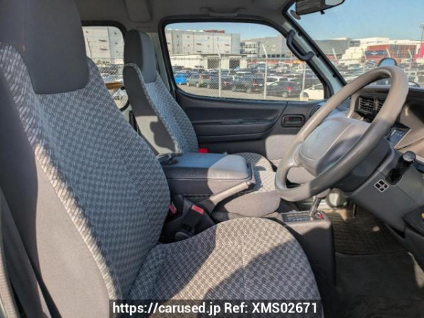 Used 2002 AT toyota regiusace-commuter RZH125B Image[12]