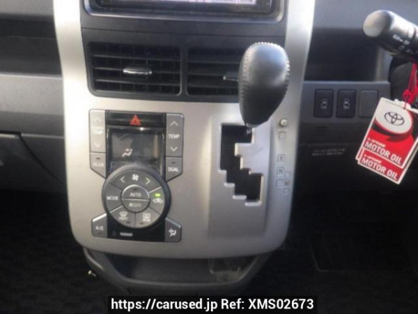 Used 2009 AT toyota voxy ZRR70W Image[22]