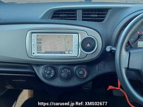 Used 2013 AT toyota vitz NSP130 Image[25]