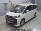 Toyota Noah MZRA95W