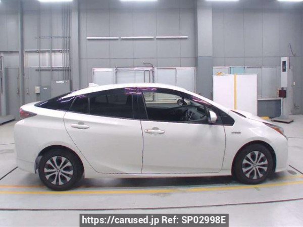 Used 2017 AT toyota prius ZVW50 Image[2]