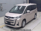 Toyota Noah MZRA95W