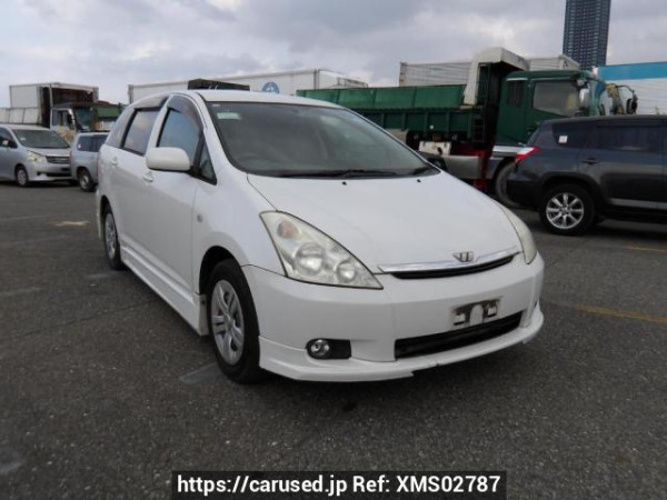 Used 2005 AT toyota wish ZNE10G Image[0]
