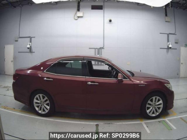 Used 2013 AT toyota crown-hybrid AWS210 Image[2]