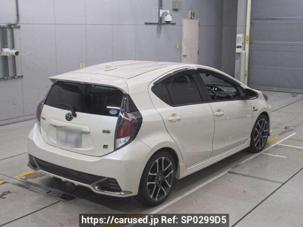 Used 2019 AT toyota aqua NHP10 Image[1]