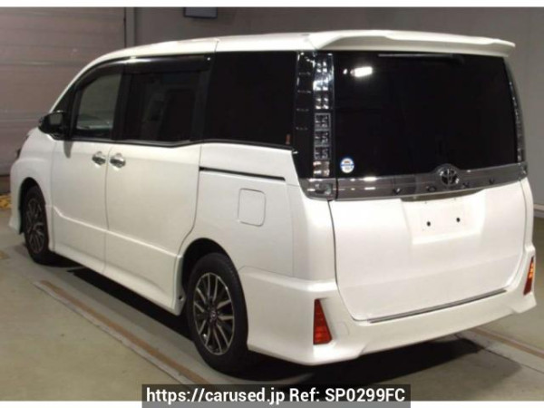 Used 2016 AT toyota voxy ZRR80W Image[1]