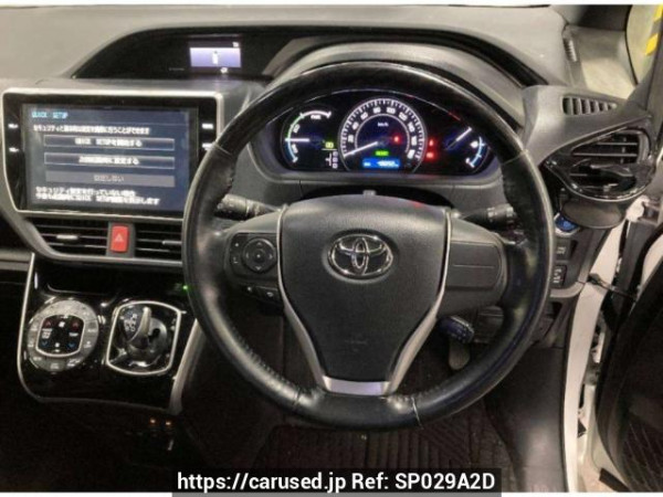 Used 2017 AT toyota esquire ZWR80G Image[2]