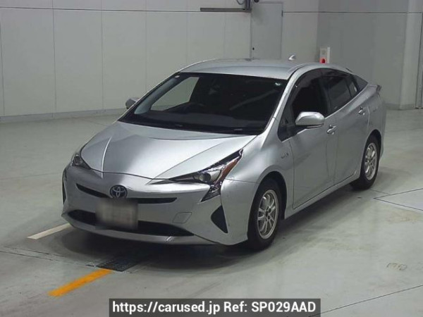 Used 2017 AT toyota prius ZVW50 Image[0]
