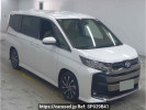 Toyota Voxy ZWR90W