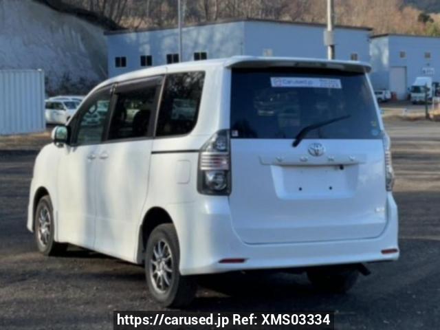 Comprar usado 2007 Toyota Voxy ZRR75W (XMS03334) - Carused.jp