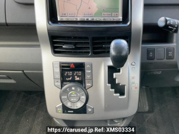 Used 2007 AT toyota voxy ZRR75W Image[24]