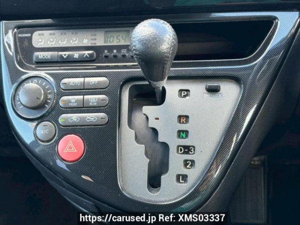 Used 2003 AT toyota wish ZNE14G Image[28]