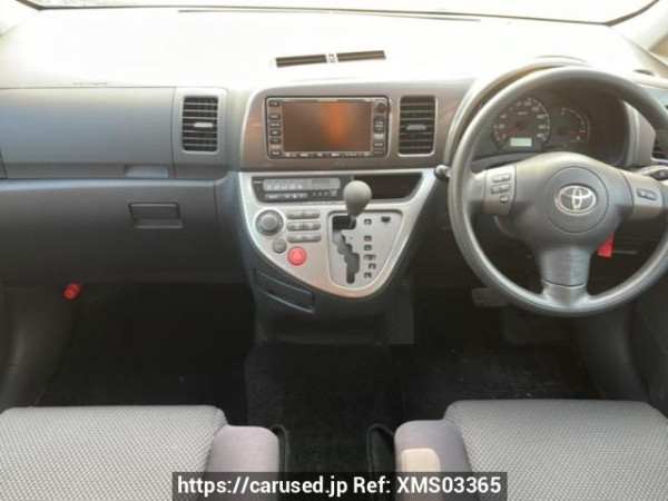 Used 2003 AT toyota wish ZNE10G Image[15]