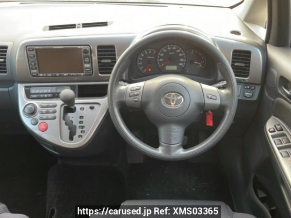 Used 2003 AT toyota wish ZNE10G Image[17]
