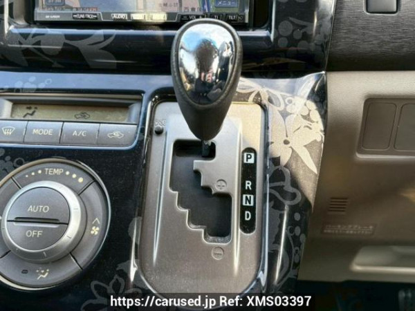 Used 2010 AT toyota passo-sette M502E Image[27]