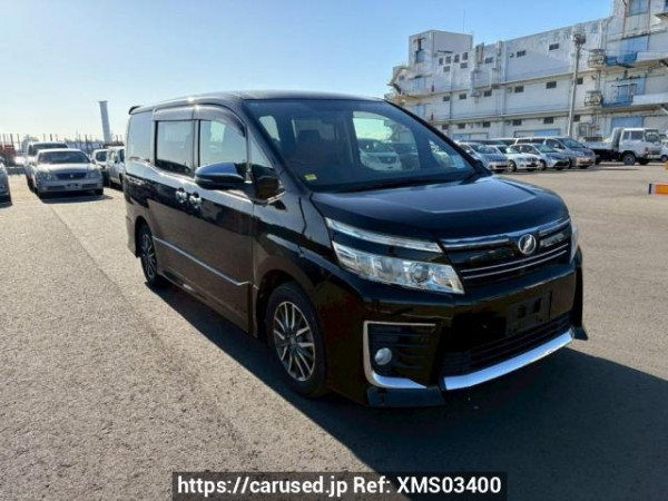 Used 2015 AT toyota voxy ZRR80W Image[0]