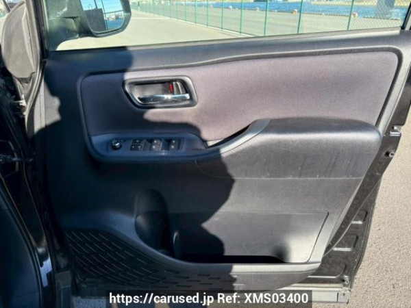 Used 2015 AT toyota voxy ZRR80W Image[17]