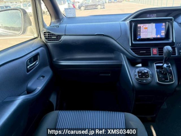 Used 2015 AT toyota voxy ZRR80W Image[20]