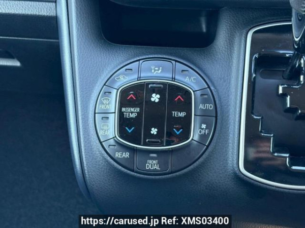 Used 2015 AT toyota voxy ZRR80W Image[28]