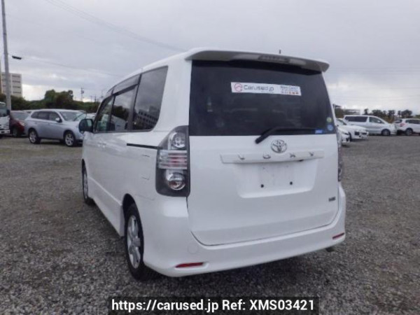 Used 2007 AT toyota voxy ZRR70W Image[4]