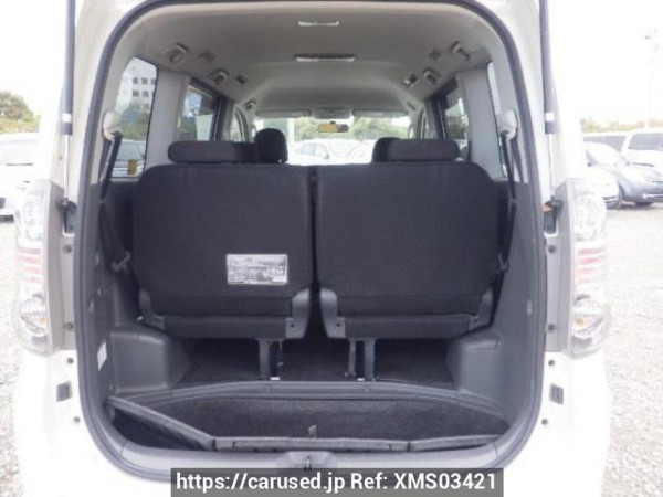 Used 2007 AT toyota voxy ZRR70W Image[8]