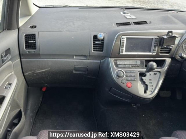 Used 2004 AT toyota wish ZNE10G Image[16]