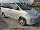 Toyota Noah AZR60G