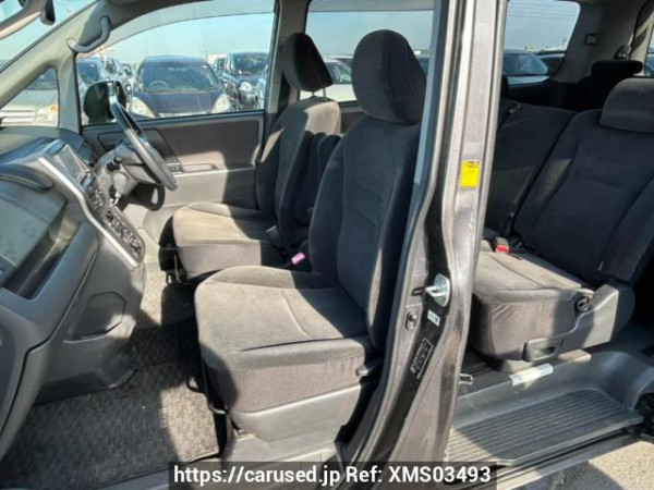 Used 2007 AT toyota noah ZRR70G Image[13]