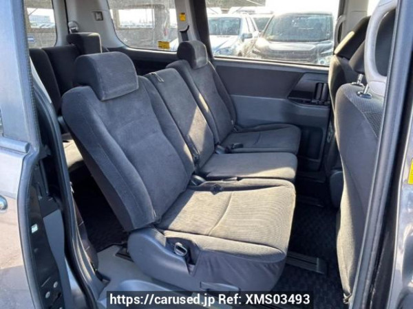Used 2007 AT toyota noah ZRR70G Image[14]