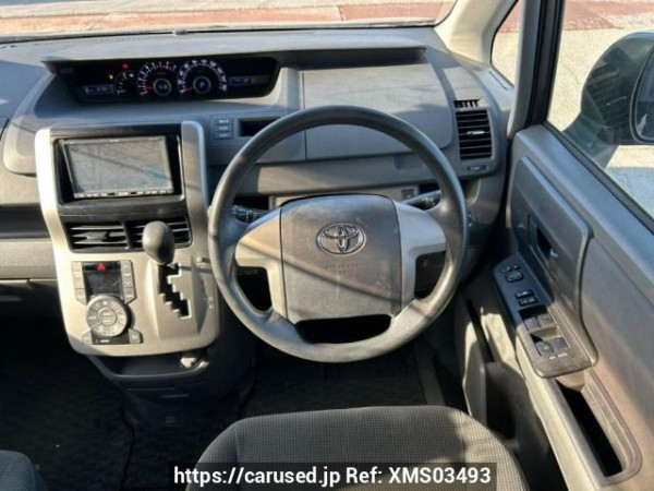 Used 2007 AT toyota noah ZRR70G Image[20]