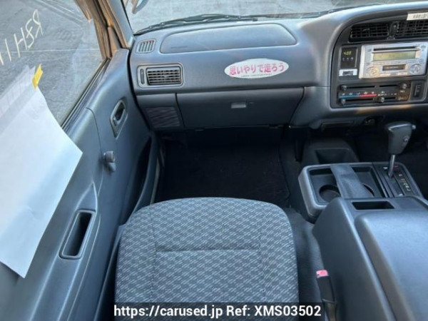 Used 2000 AT toyota hiace-wagon RZH111G Image[18]