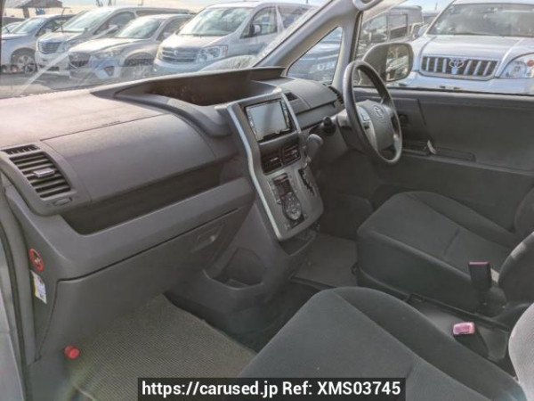 Used 2009 AT toyota noah ZRR70G Image[14]