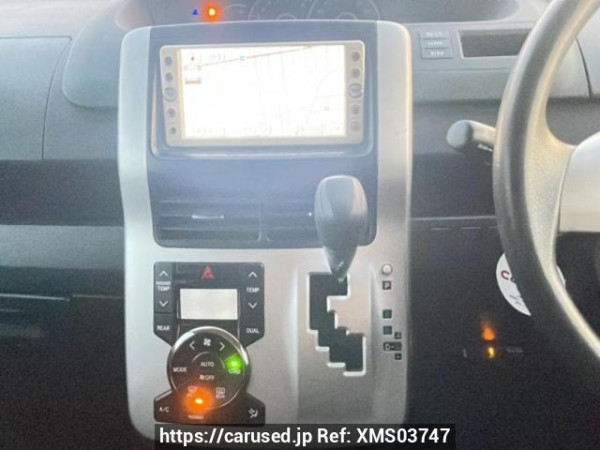 Used 2010 AT toyota noah ZRR70G Image[22]