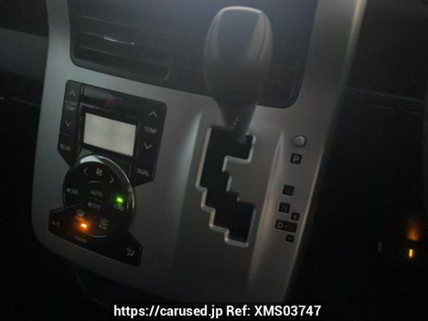 Used 2010 AT toyota noah ZRR70G Image[26]