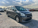 Toyota Noah ZRR70W