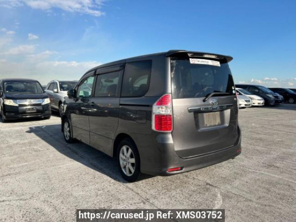 Used 2009 AT toyota noah ZRR70W Image[4]
