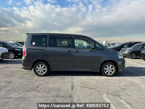 Used 2009 AT toyota noah ZRR70W Image[7]