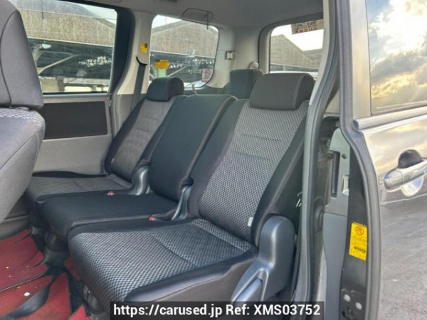 Used 2009 AT toyota noah ZRR70W Image[15]