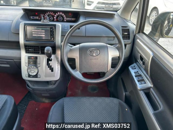 Used 2009 AT toyota noah ZRR70W Image[21]