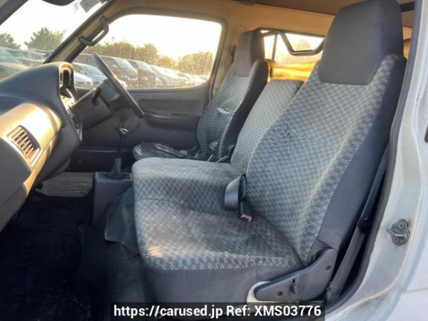Used 2003 MT toyota hiace-van TRH112V Image[13]
