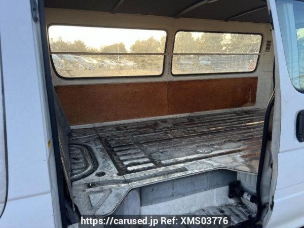 Used 2003 MT toyota hiace-van TRH112V Image[14]