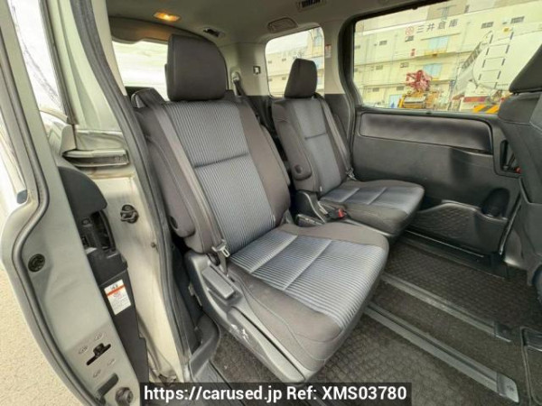 Used 2014 AT toyota voxy ZRR80W Image[14]