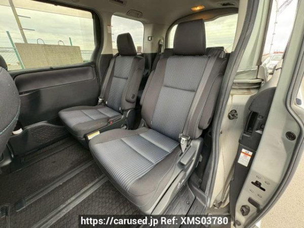 Used 2014 AT toyota voxy ZRR80W Image[15]