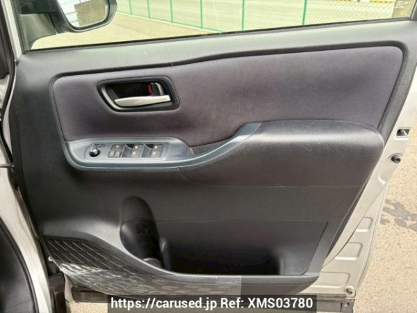 Used 2014 AT toyota voxy ZRR80W Image[17]