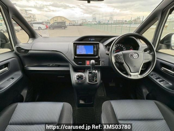 Used 2014 AT toyota voxy ZRR80W Image[19]