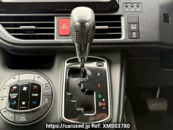 Used 2014 AT toyota voxy ZRR80W Image[28]