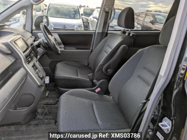 Used 2009 AT toyota voxy ZRR70W Image[14]