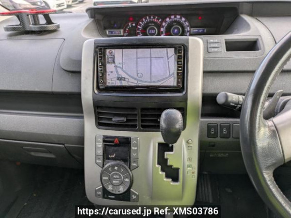 Used 2009 AT toyota voxy ZRR70W Image[24]
